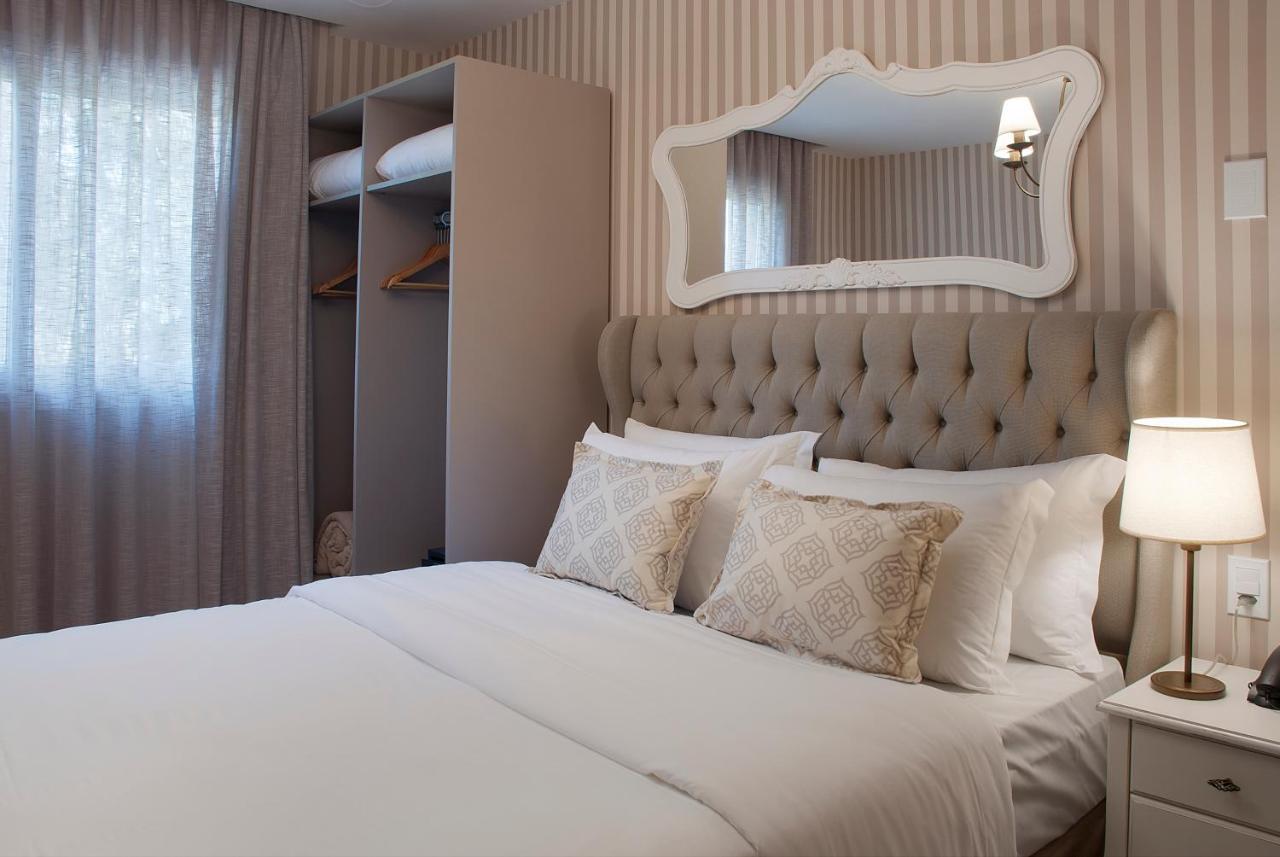 Bella & By Parks Hotel
